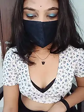 Cutie babes01 online show from June 10, 2026, 2:38 pm