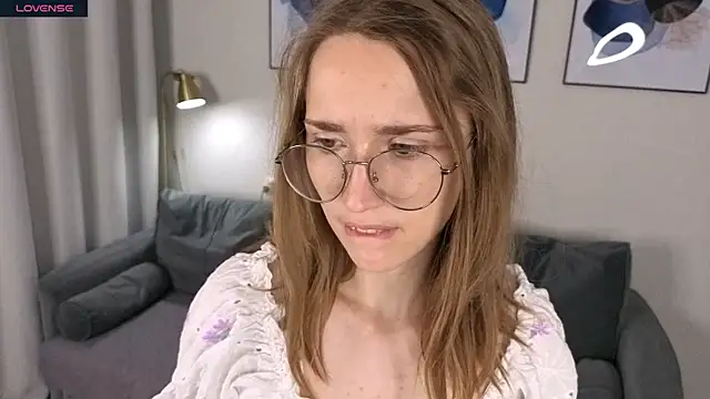 AshleyyJones online show from May 19, 2026, 2:45 pm