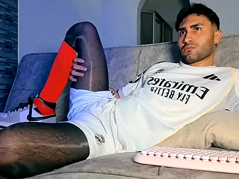 Justdavid  online show from June 19, 2026, 11:08 pm