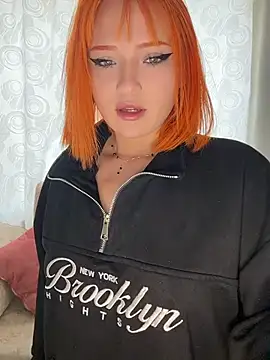 Snapshot of alysson_As chatting on August 4, 2026, 7:38 pm alysson As online show from August 4, 2026, 7:38 pm
