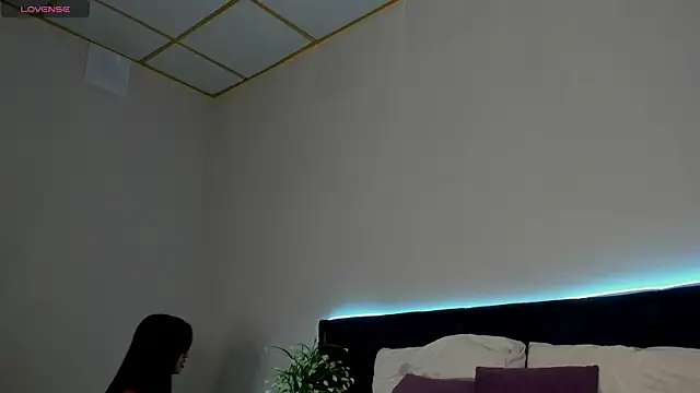 Adele Lanea online show from July 9, 2026, 1:09 am