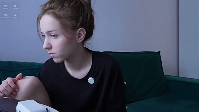 monnymoonn online show from July 31, 2026, 6:24 am