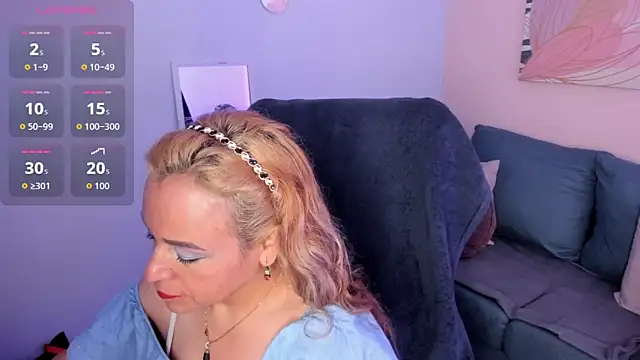 Ivonne 4 online show from May 23, 2026, 1:26 pm