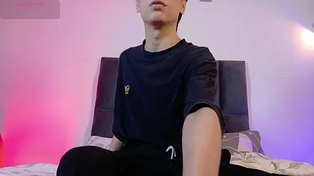 lui x dust online show from May 24, 2026, 3:33 am