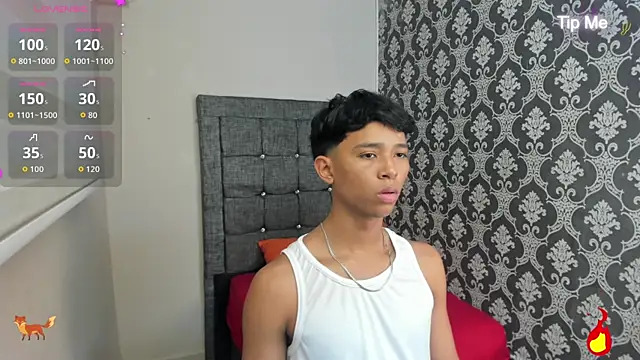 Snapshot of Little_Twink19x chatting on July 8, 2026, 8:02 pm Little Twink19x online show from July 8, 2026, 8:02 pm