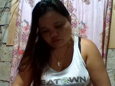 sweetlyn31 online show from May 9, 2026, 7:30 pm