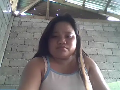 sweetlyn31 online show from May 19, 2026, 12:05 am