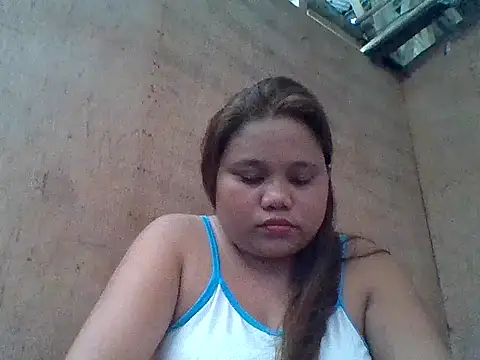 sweetlyn31 online show from June 5, 2026, 3:02 am