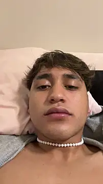 Alejandroml2 online show from June 21, 2026, 5:43 am