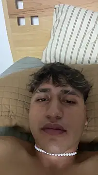 Alejandroml2 online show from July 7, 2026, 10:52 am