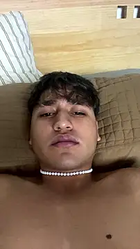 Alejandroml2 online show from July 10, 2026, 11:46 am
