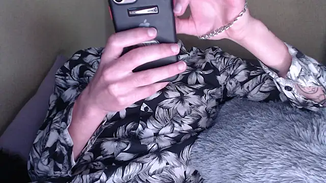 Samuel Skywalker online show from June 3, 2026, 7:33 am