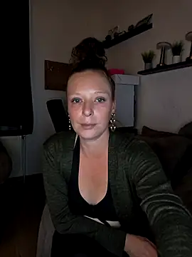 ZaramourXMrX online show from May 14, 2026, 6:58 pm