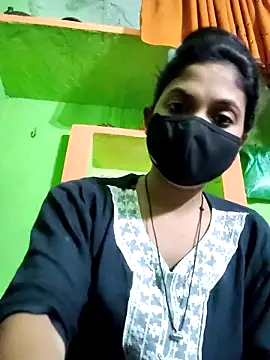 Cute aroshi online show from April 30, 2026, 4:02 pm
