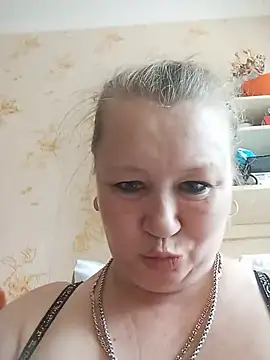 KiraStanton online show from July 3, 2026, 10:32 am