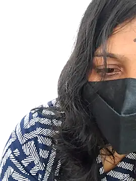 Shaliniqueen online show from July 21, 2026, 5:43 am