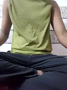 Snapshot of thewoofyguy chatting on April 3, 2026, 5:11 pm thewoofyguy online show from April 3, 2026, 5:11 pm