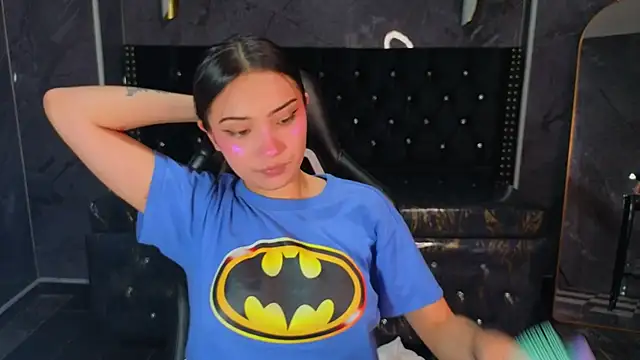 Daphne nicole b online show from July 10, 2026, 12:52 pm