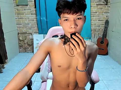 Nick cummer12 online show from July 22, 2026, 2:09 pm