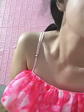 juicy-milu online show from July 3, 2026, 12:28 am