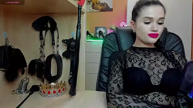 Snapshot of KristiTopxx chatting on June 9, 2026, 6:08 pm KristiTopxx online show from June 9, 2026, 6:08 pm