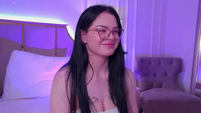 CindyMil online show from June 29, 2026, 10:37 am