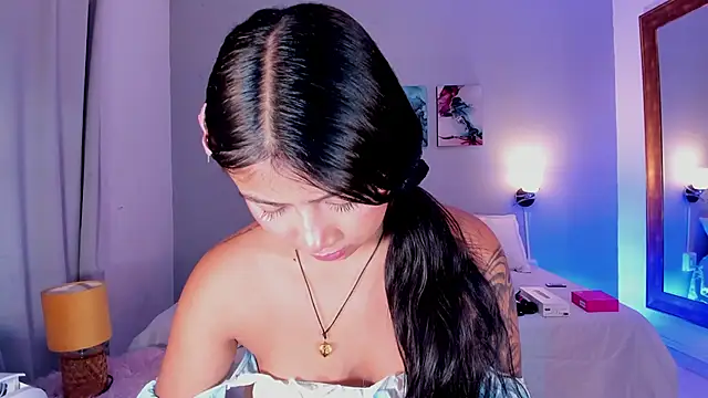 Snapshot of KimTaylorW chatting on June 11, 2026, 2:33 am KimTaylorW online show from June 11, 2026, 2:33 am