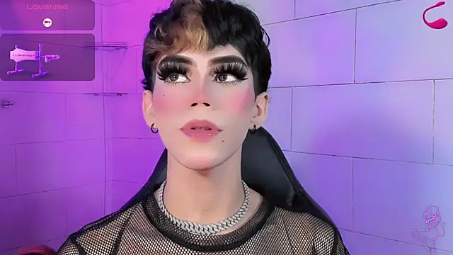 Gema Jones  online show from June 25, 2026, 7:18 pm
