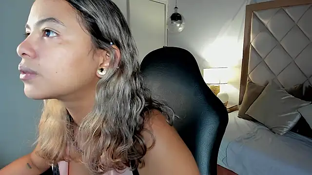 Snapshot of dulce_lyraa1 chatting on July 11, 2026, 4:59 am dulce lyraa1 online show from July 11, 2026, 4:59 am