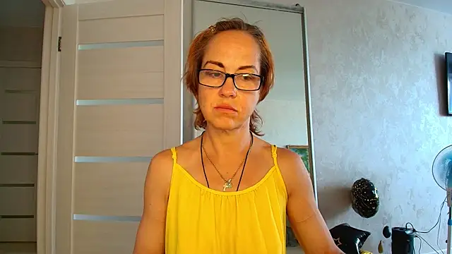 LioraWeiss online show from June 23, 2026, 12:25 pm