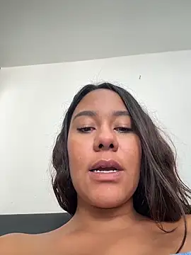 KarinaGrant online show from March 10, 2026, 4:01 pm