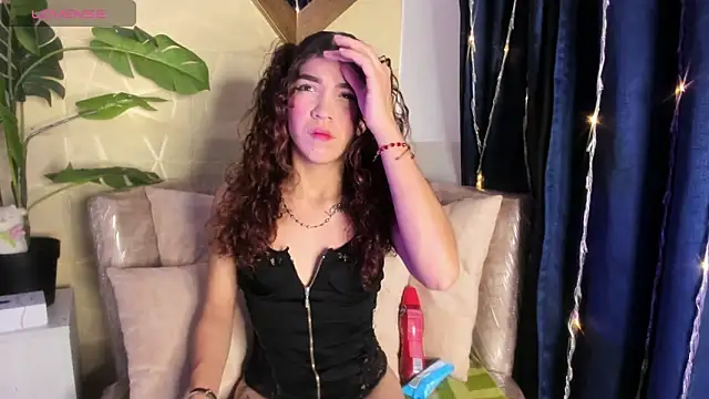 evelyn  rose1 online show from May 1, 2026, 2:16 am