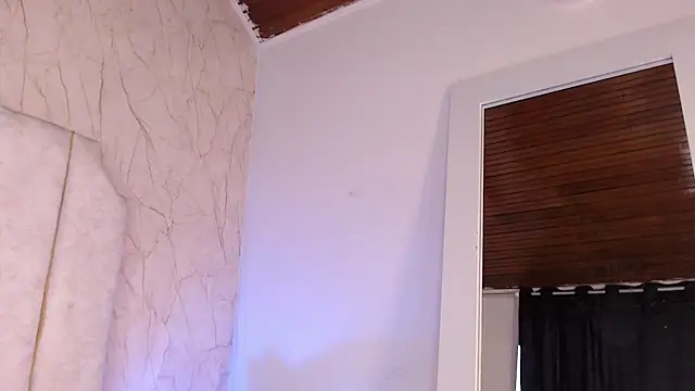 Anittarouse online show from July 18, 2026, 3:49 pm