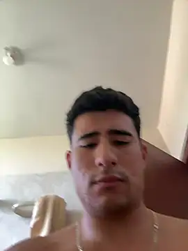 David-latinlover online show from July 1, 2026, 8:52 pm