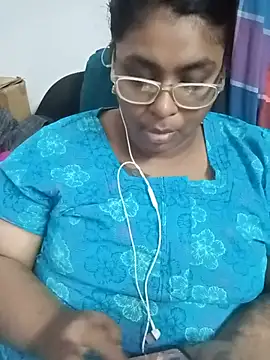 Snapshot of deepika-mallus chatting on June 17, 2026, 6:53 pm deepika-mallus online show from June 17, 2026, 6:53 pm