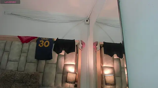 Snapshot of Titan_Moreno_ chatting on July 28, 2026, 6:20 pm Titan Moreno online show from July 28, 2026, 6:20 pm