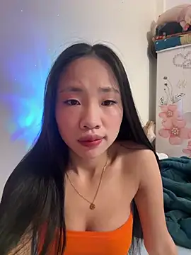 MIABCDZ online show from May 13, 2026, 2:42 am