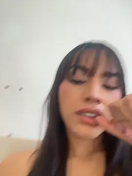 Mia-villalobos online show from July 10, 2026, 1:47 pm