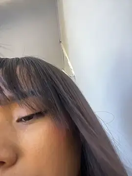 Mia-villalobos online show from July 14, 2026, 3:40 pm