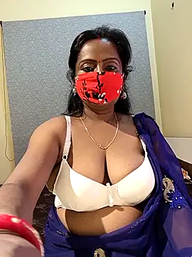 misti-boudii online show from May 6, 2026, 2:11 pm