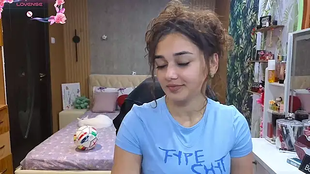 KatarinaHeaven online show from June 19, 2026, 7:28 pm