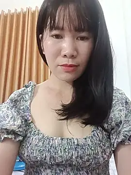 Bondgirl 9 online show from June 30, 2026, 11:33 am