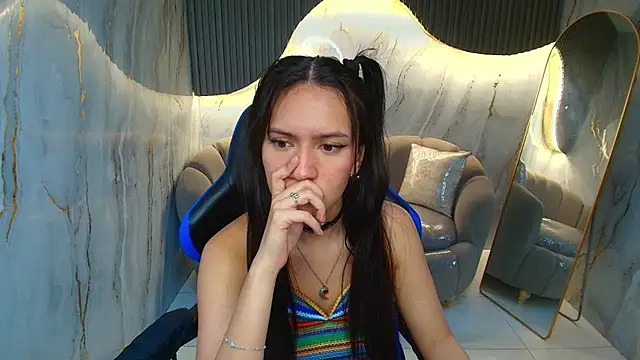 Snapshot of candy_sky_r chatting on July 11, 2026, 3:09 am candy sky r online show from July 11, 2026, 3:09 am