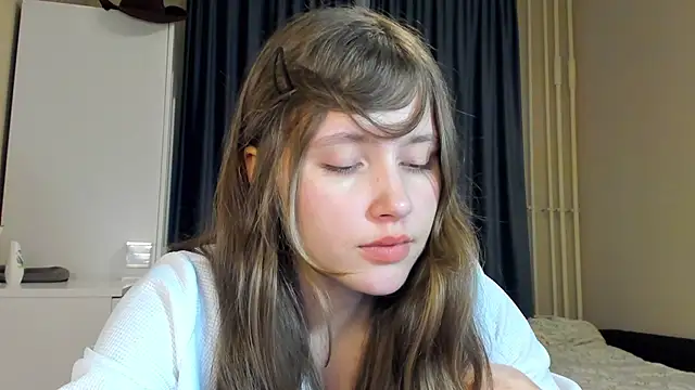 Snapshot of MaryannSofts chatting on July 10, 2026, 4:42 pm MaryannSofts online show from July 10, 2026, 4:42 pm
