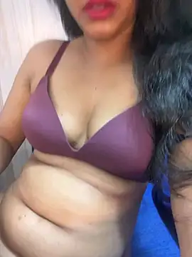 munni-munni6767 online show from May 14, 2026, 6:26 pm