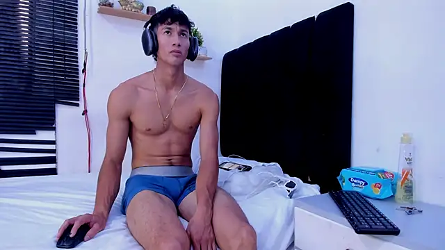 angel boy02 online show from July 10, 2026, 9:06 pm
