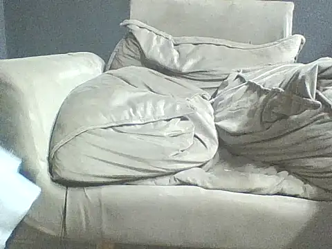 OLIVERVF online show from March 23, 2026, 10:58 pm