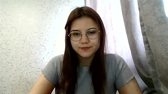 Aurora Breeze online show from June 13, 2026, 9:40 am