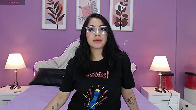 YayaQueen online show from May 30, 2026, 12:02 pm