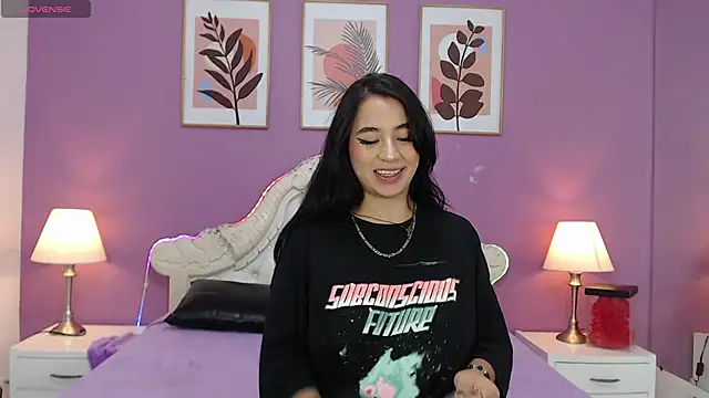 YayaQueen online show from June 14, 2026, 12:29 pm